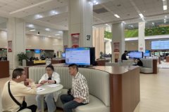 行业企业现场实“薪”揽才