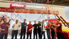 其专业的办事团队和丰硕的行验